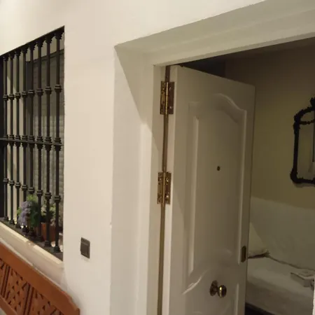 Con Encanto Muy Centrico En Pilatos Ideal Pareja Seville